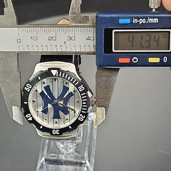 Game Time New York Yankees Agent Series Watch Analog Blue Italian Leather Band - Picture 2 of 12